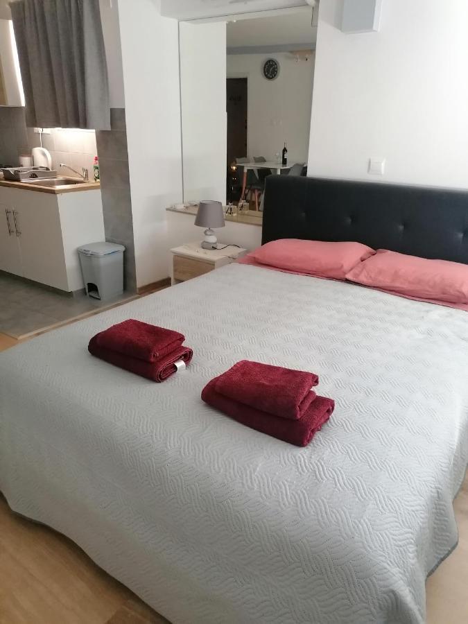 Natural Oak By Emmelia Group Apartment *