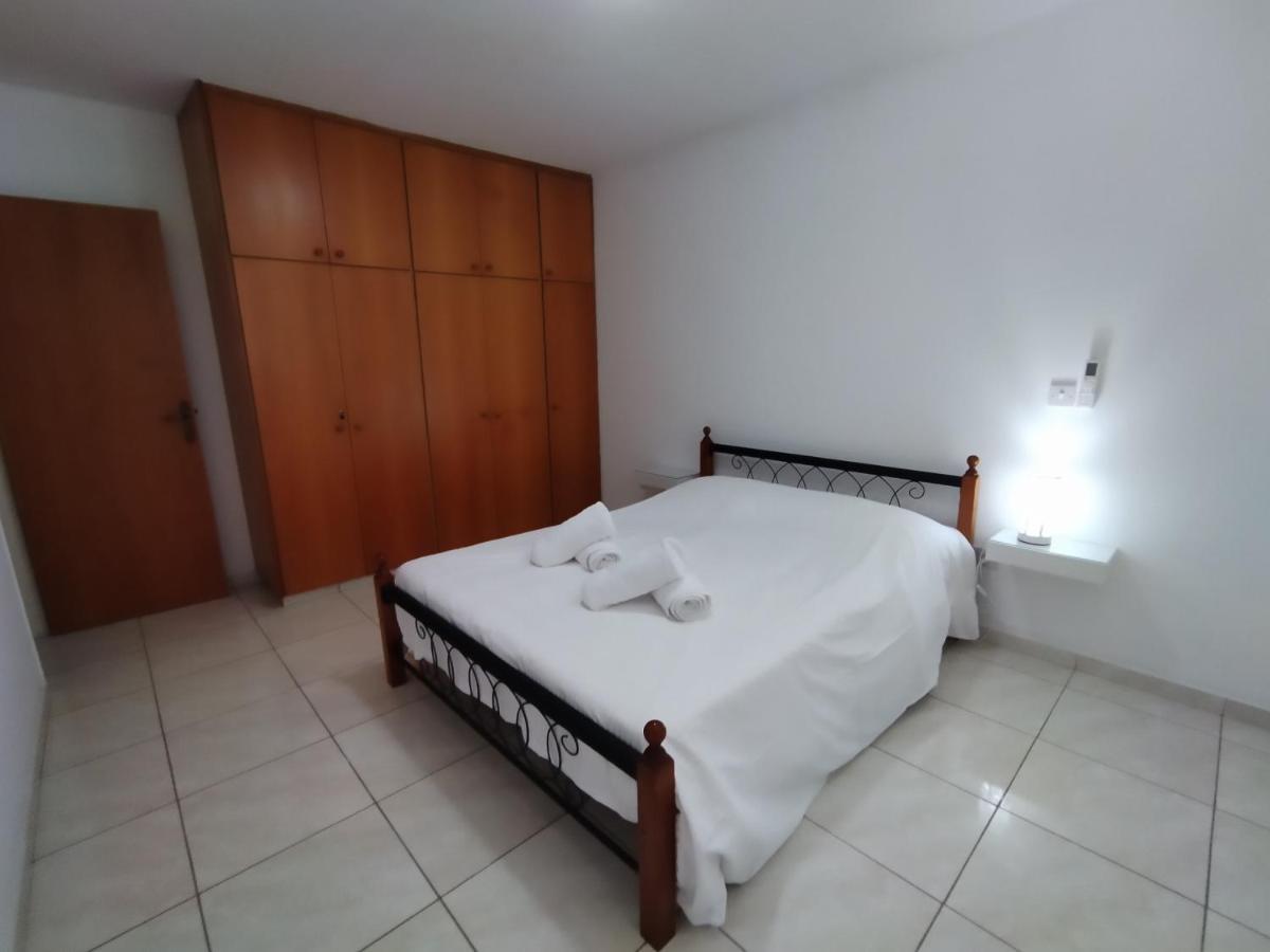 Polycarpou 48 Apartment