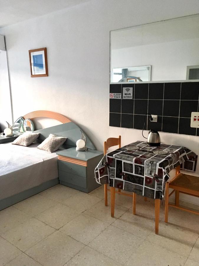 Sunset Seaview Studio Apartment