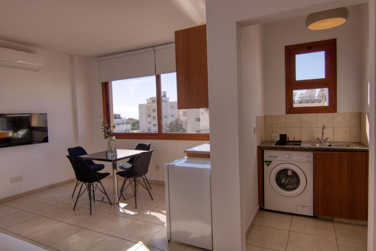 Phaedrus Living: Flat 104 Apartment