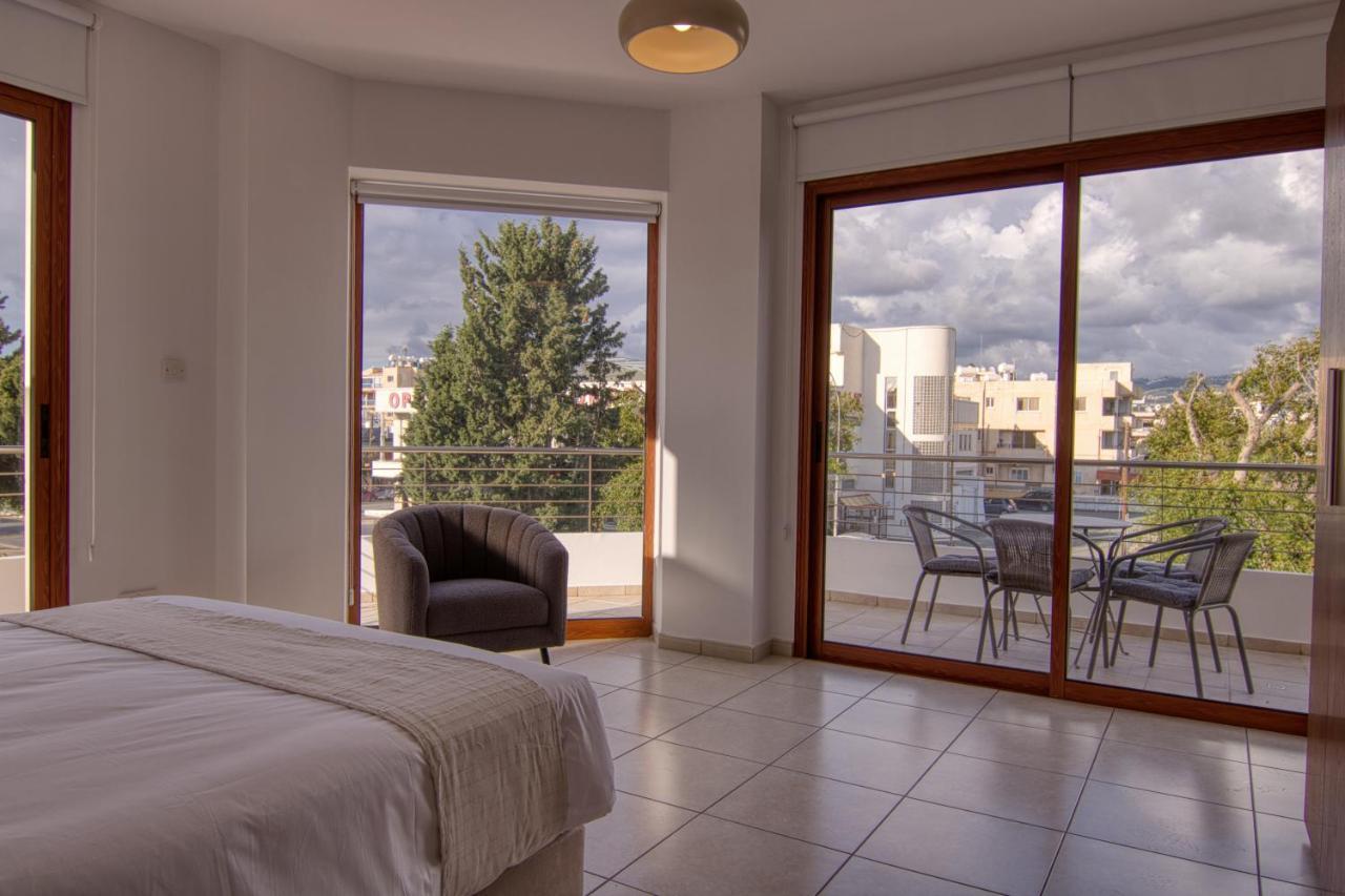Apartment Phaedrus Living: Flat 102
