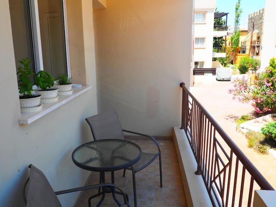 A Stone's Throw From Everything Apartment Paphos