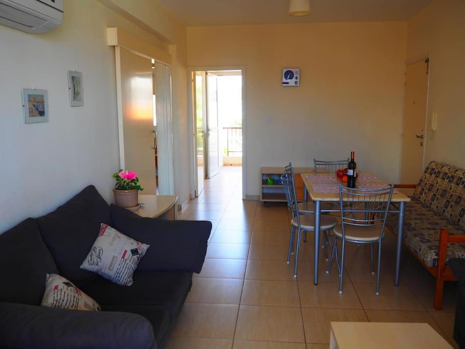 Apartment A Stone's Throw From Everything