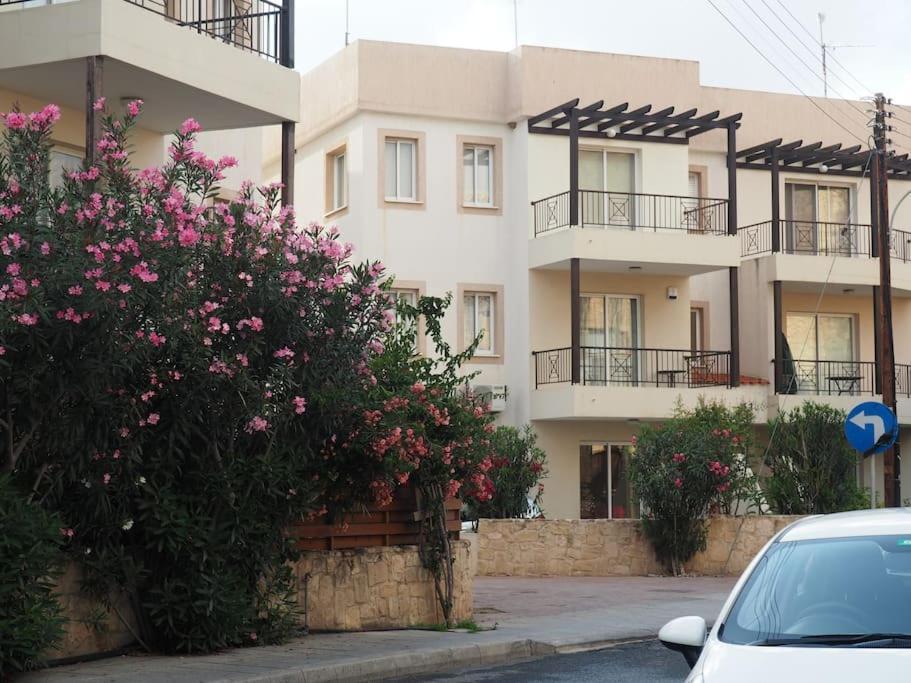 Apartment A Stone's Throw From Everything Paphos