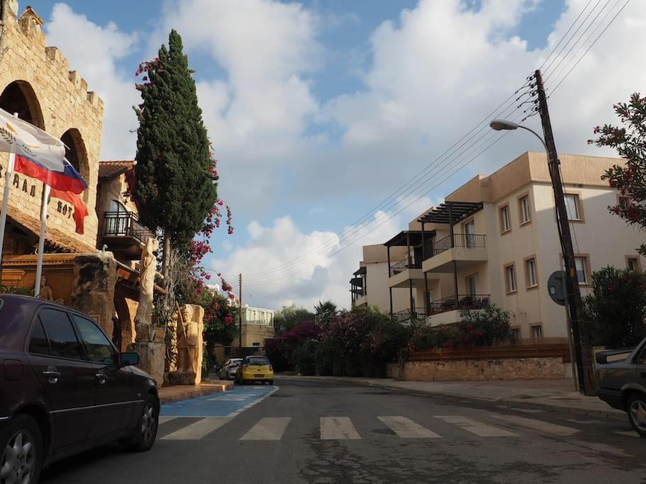Apartment A Stone's Throw From Everything Paphos