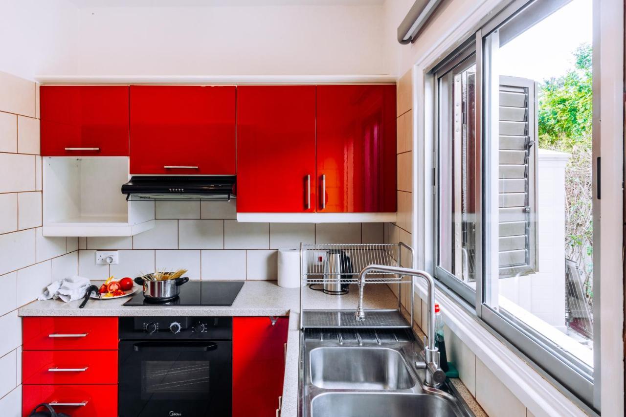 Minimal Townhouse Center * Paphos