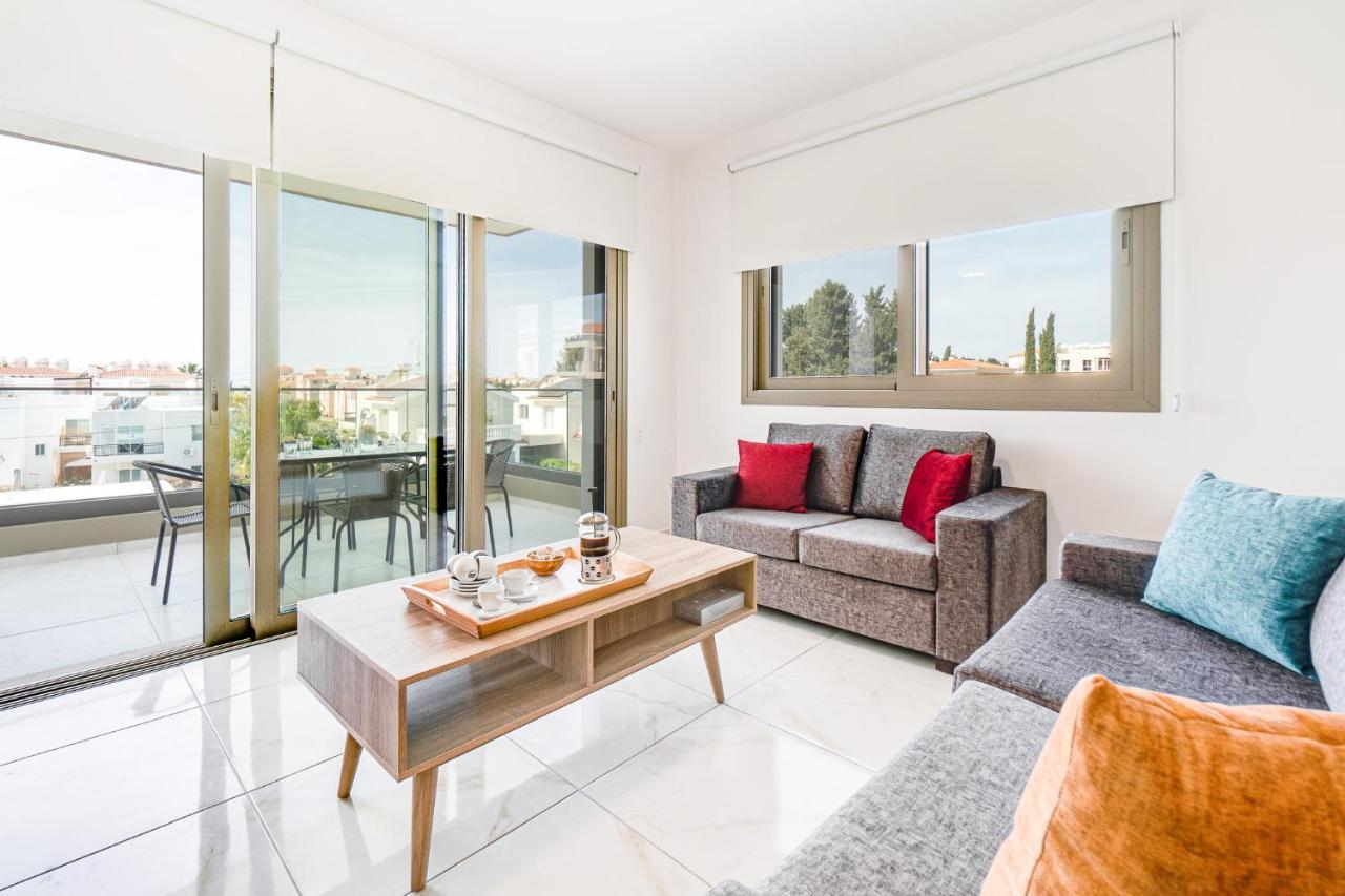 Adolina By Ezoria Apartment *