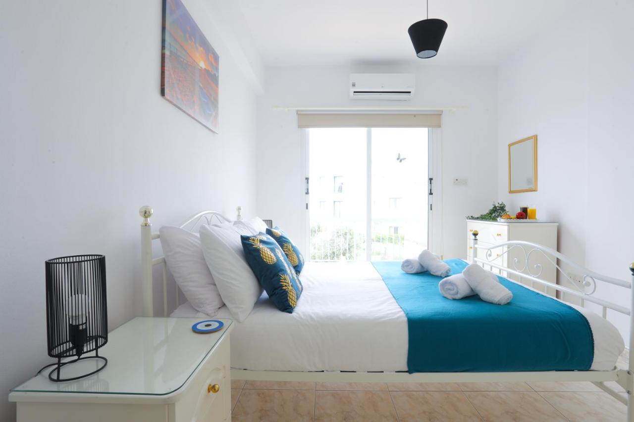 Apartment Stylish Holiday - Large Pool - Close To Beach *
