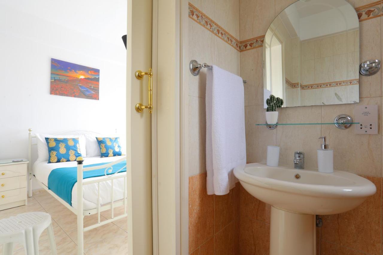 Stylish Holiday - Large Pool - Close To Beach Paphos