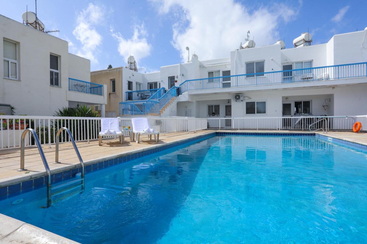 Apartment Stylish Holiday - Large Pool - Close To Beach *