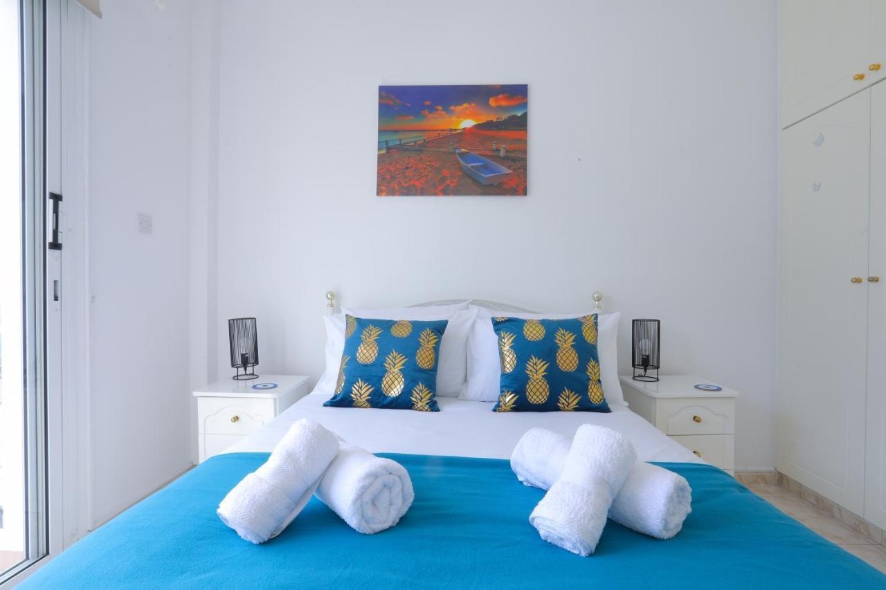 Stylish Holiday - Large Pool - Close To Beach *