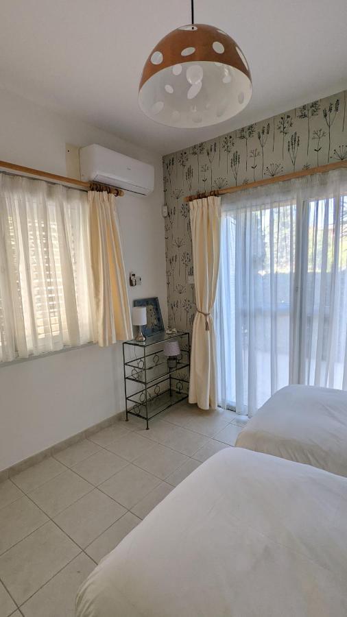 Apartment Stylish Garden At Harbour Paphos