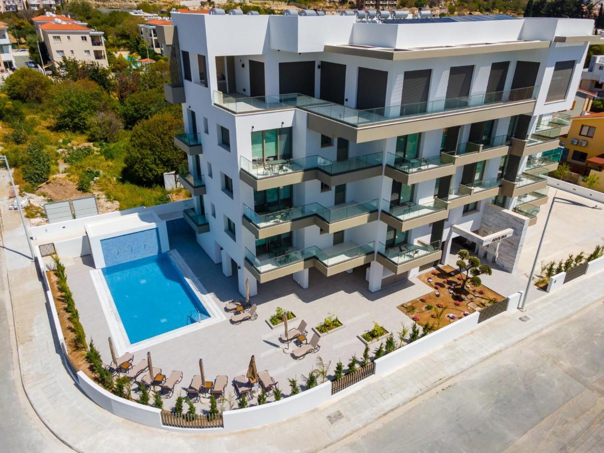 Adolina By Ezoria Apartment Paphos