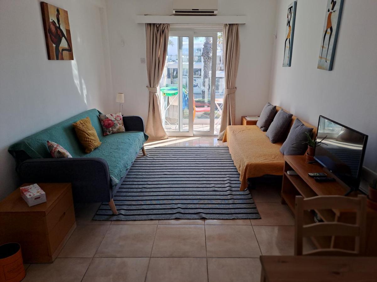 Newly Renovated In Tourist Area Apartment