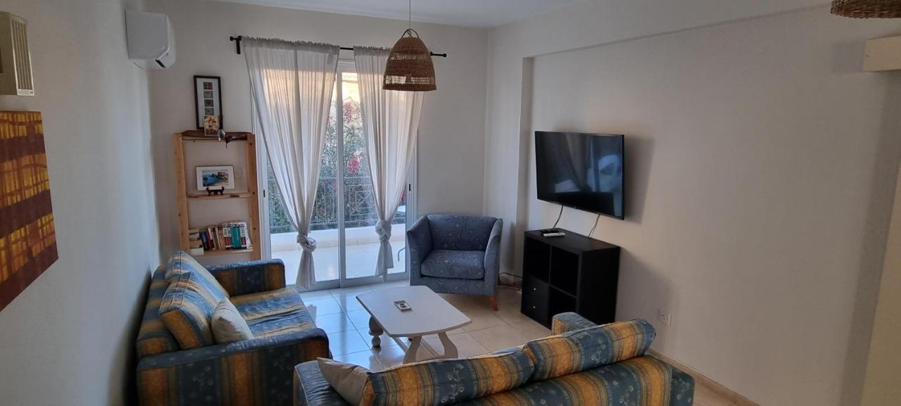 Apartment Ancient - Cozy Place Next To The Sea, Marina, Historical Sites, Buses, Mall, And Market *