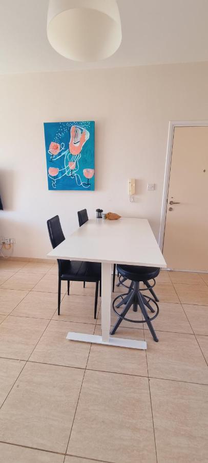 Apartment Ancient - Cozy Place Next To The Sea, Marina, Historical Sites, Buses, Mall, And Market Paphos