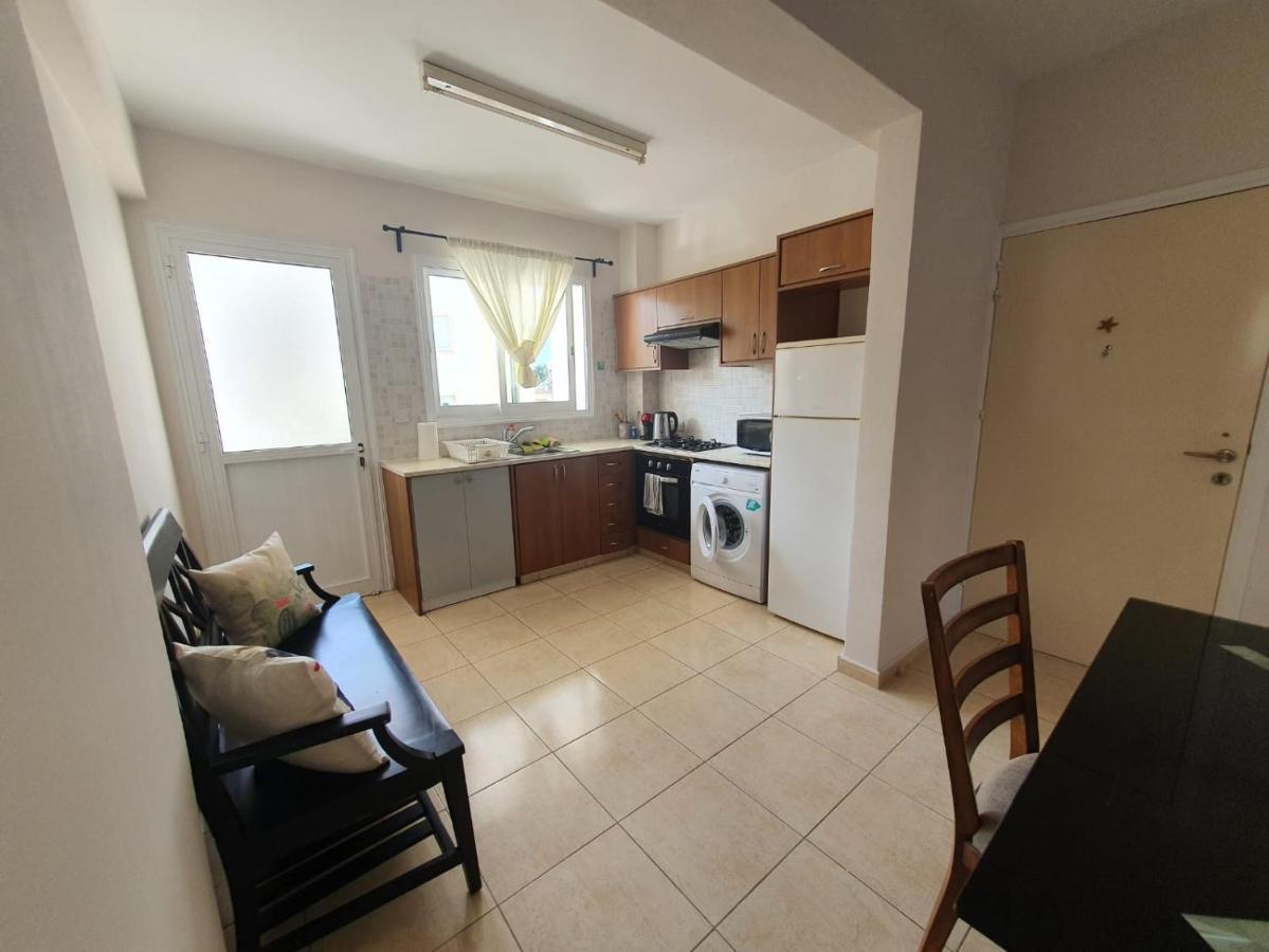 Ancient - Cozy Place Next To The Sea, Marina, Historical Sites, Buses, Mall, And Market Apartment