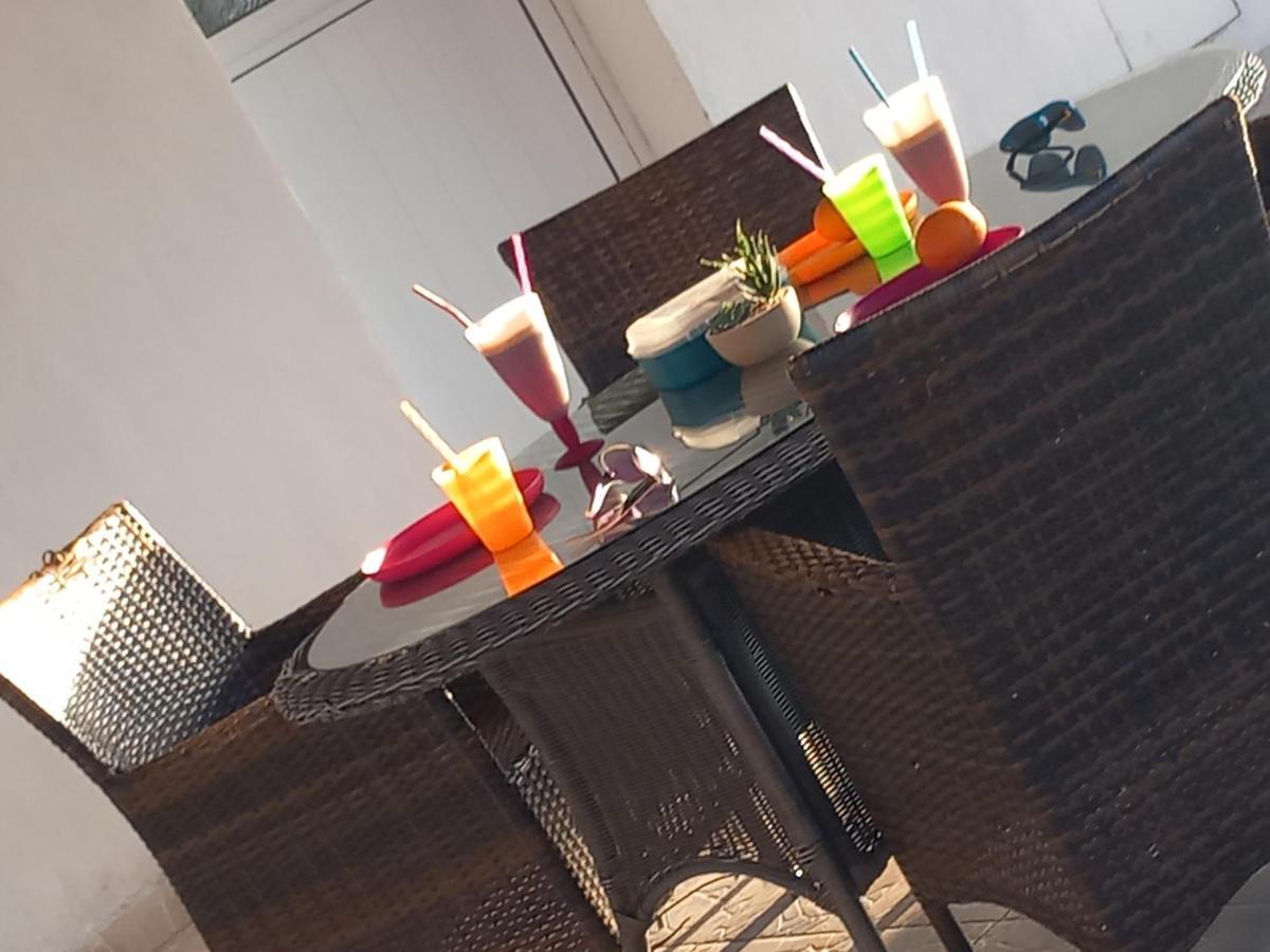 Sunset Villa *