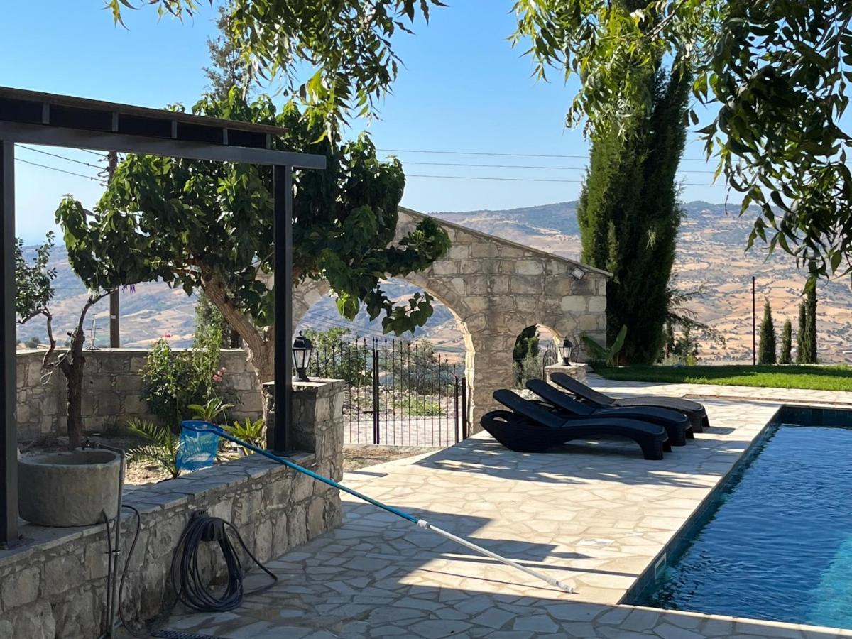 Country house Romanos