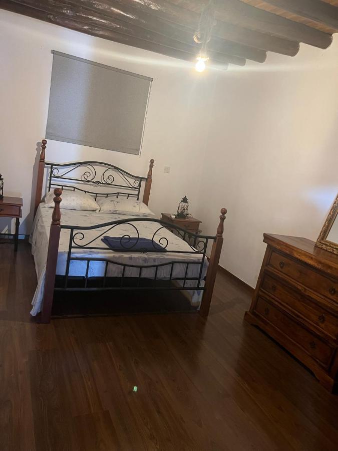 Romanos Country house