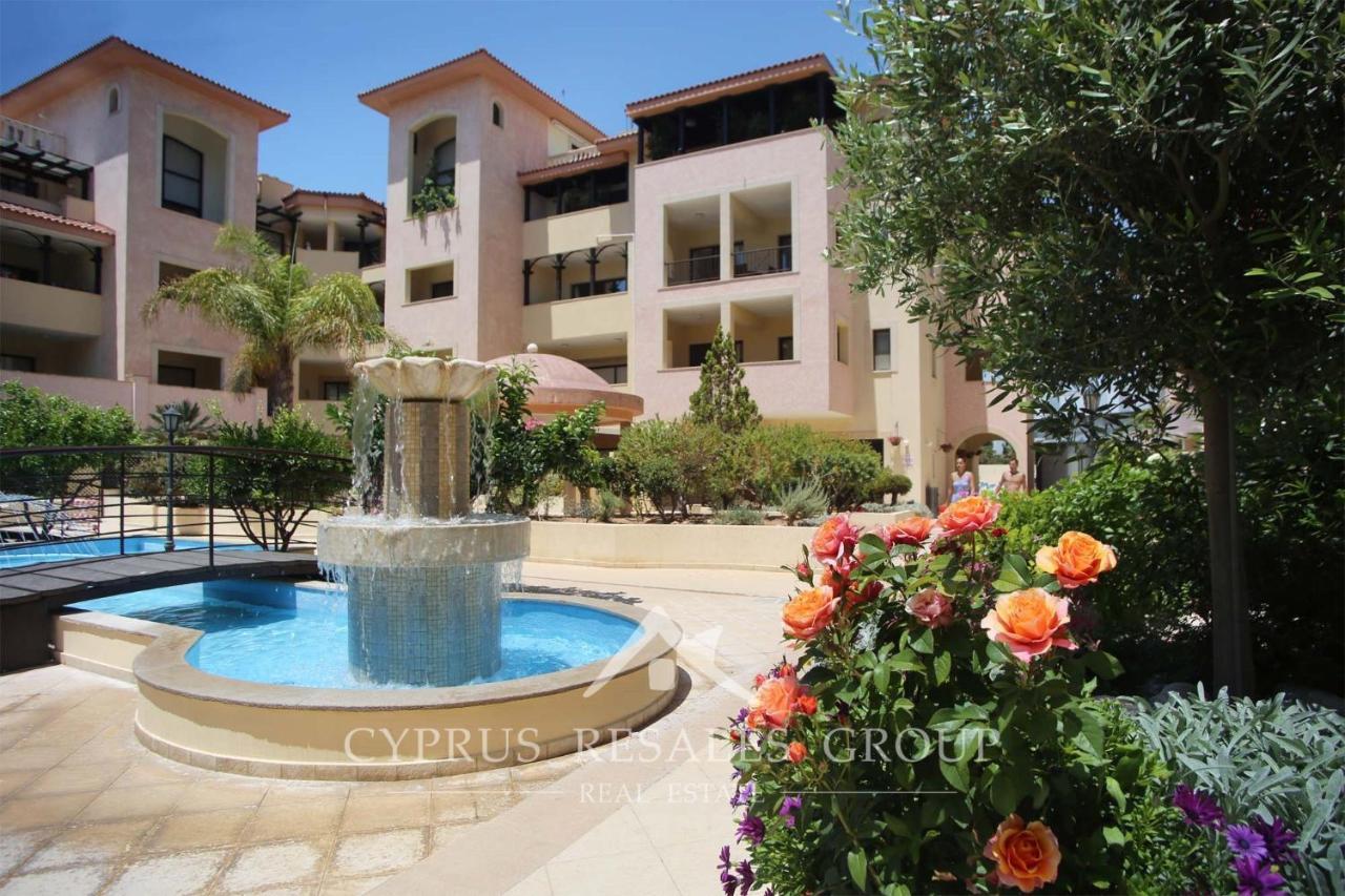 Pool Side 2 Bedroom Queens Gardens Complex