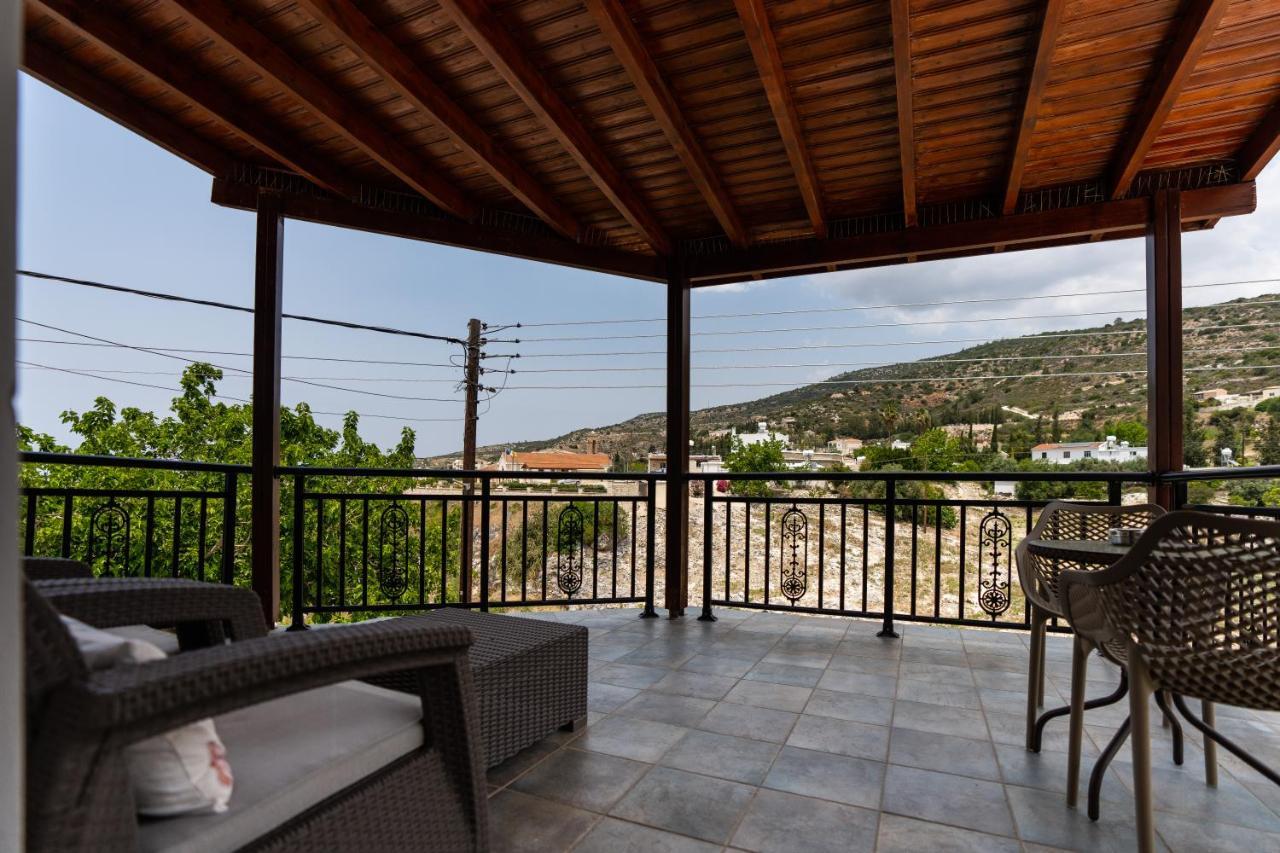 Steni Traditional Apartment *