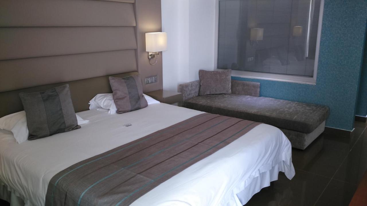 Resort King Evelthon Beach & 5*