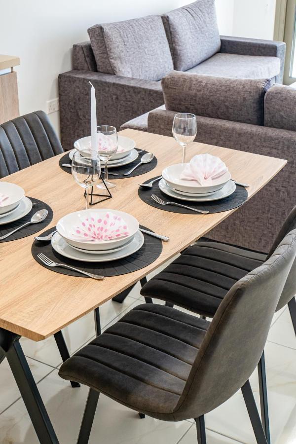 Adolina By Ezoria Apartment