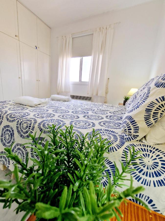 Emma's Place, 2 Bedroom With Pool View Apartment Paphos