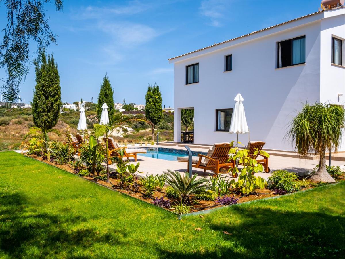 Sunny Paradise Luxury With Pool & Hot Tub