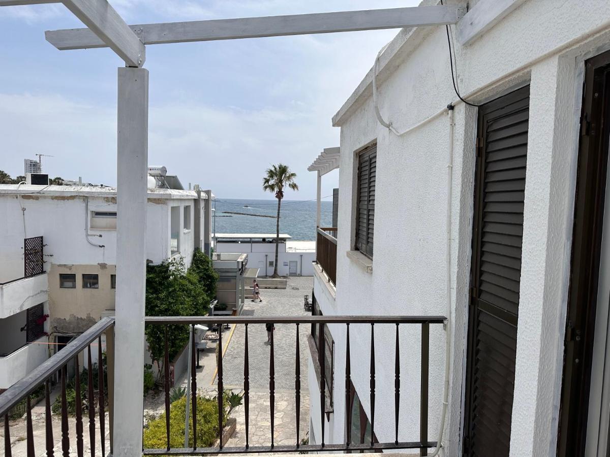 Seaside Apartment *