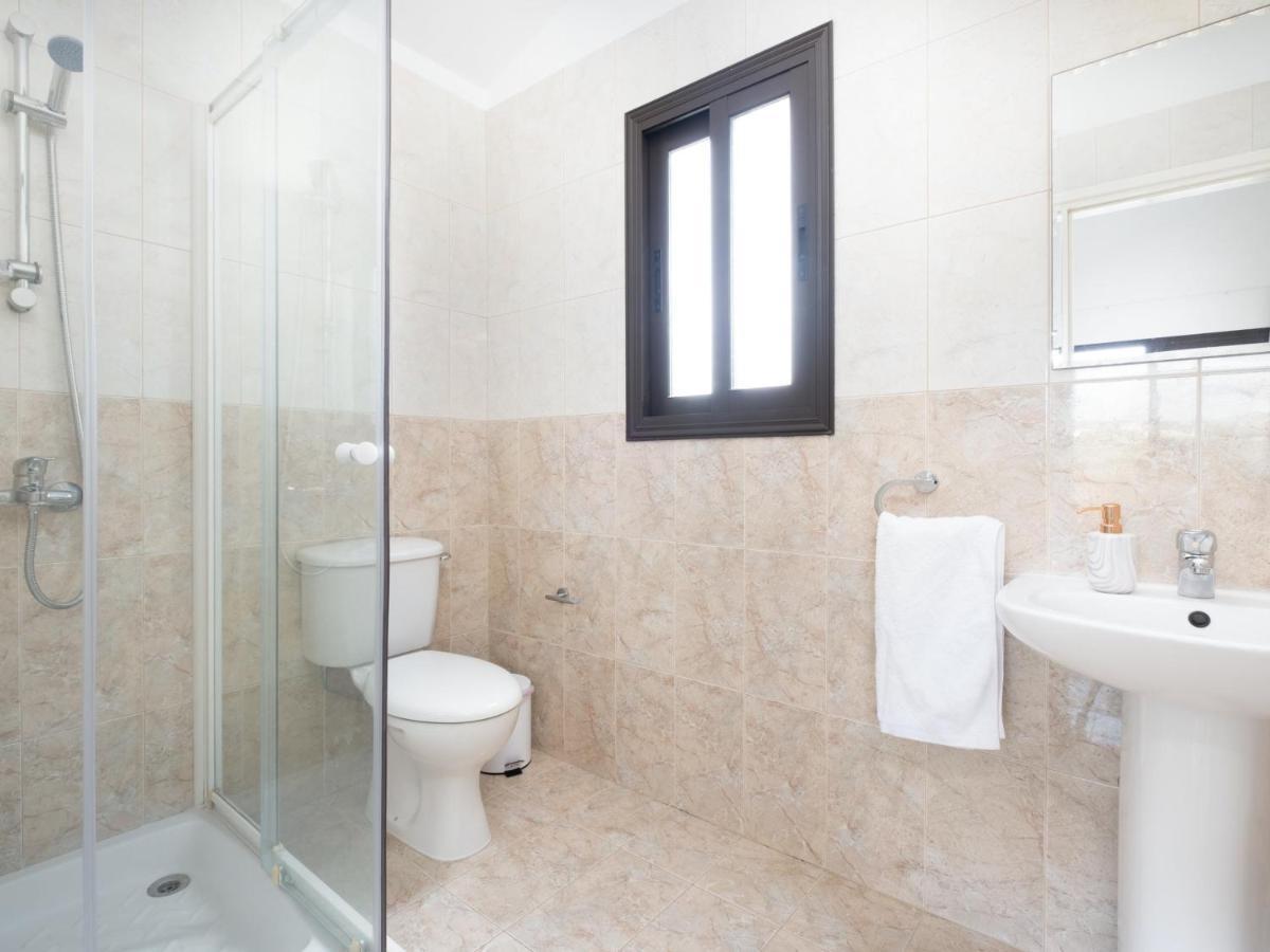 Sunny Paradise Luxury With Pool & Hot Tub * Paphos