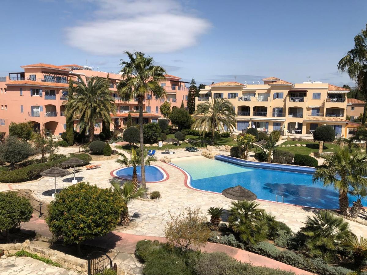 Bright 2 Bed, Pool Facing In Limnaria Gardens * Paphos