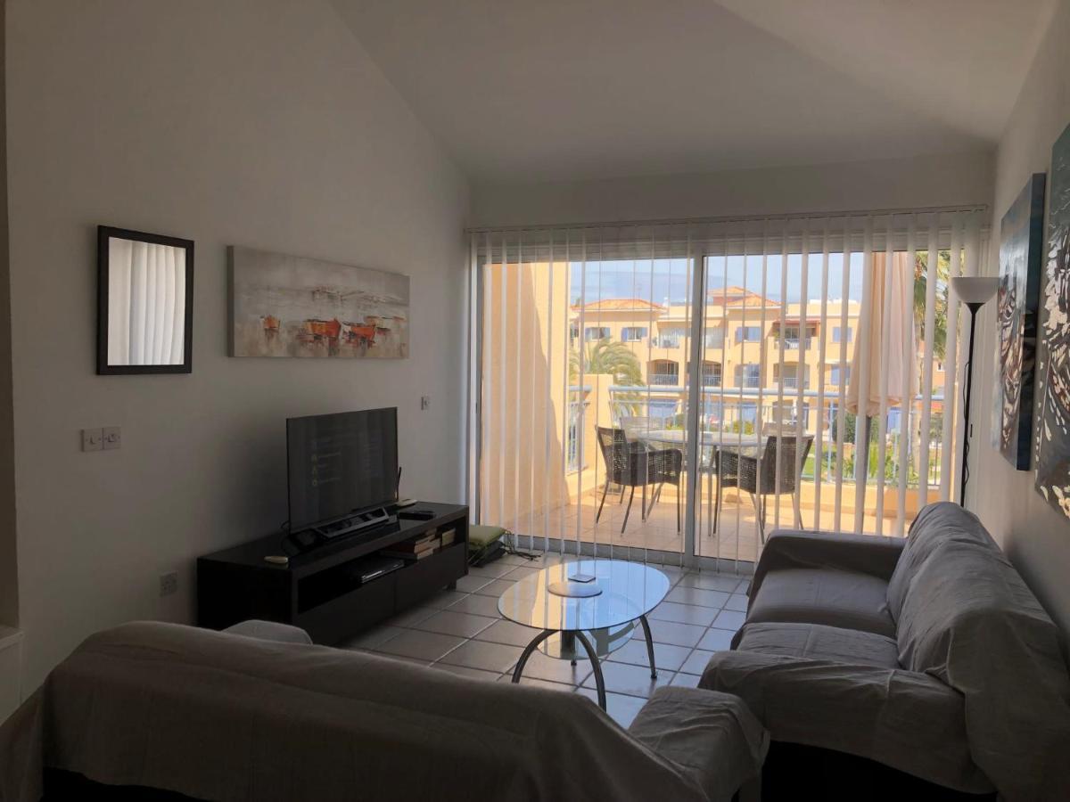 Bright 2 Bed, Pool Facing In Limnaria Gardens *
