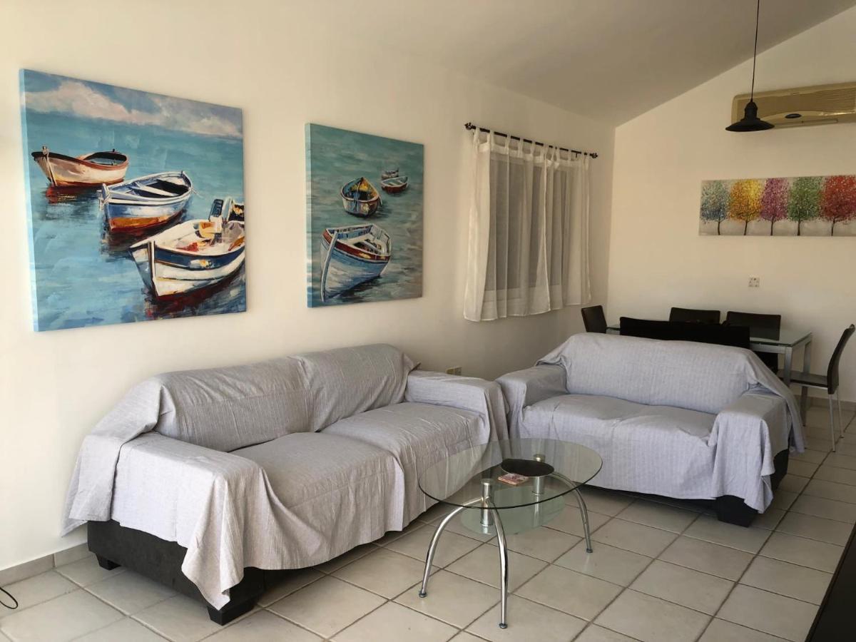 Apartment Bright 2 Bed, Pool Facing In Limnaria Gardens Paphos