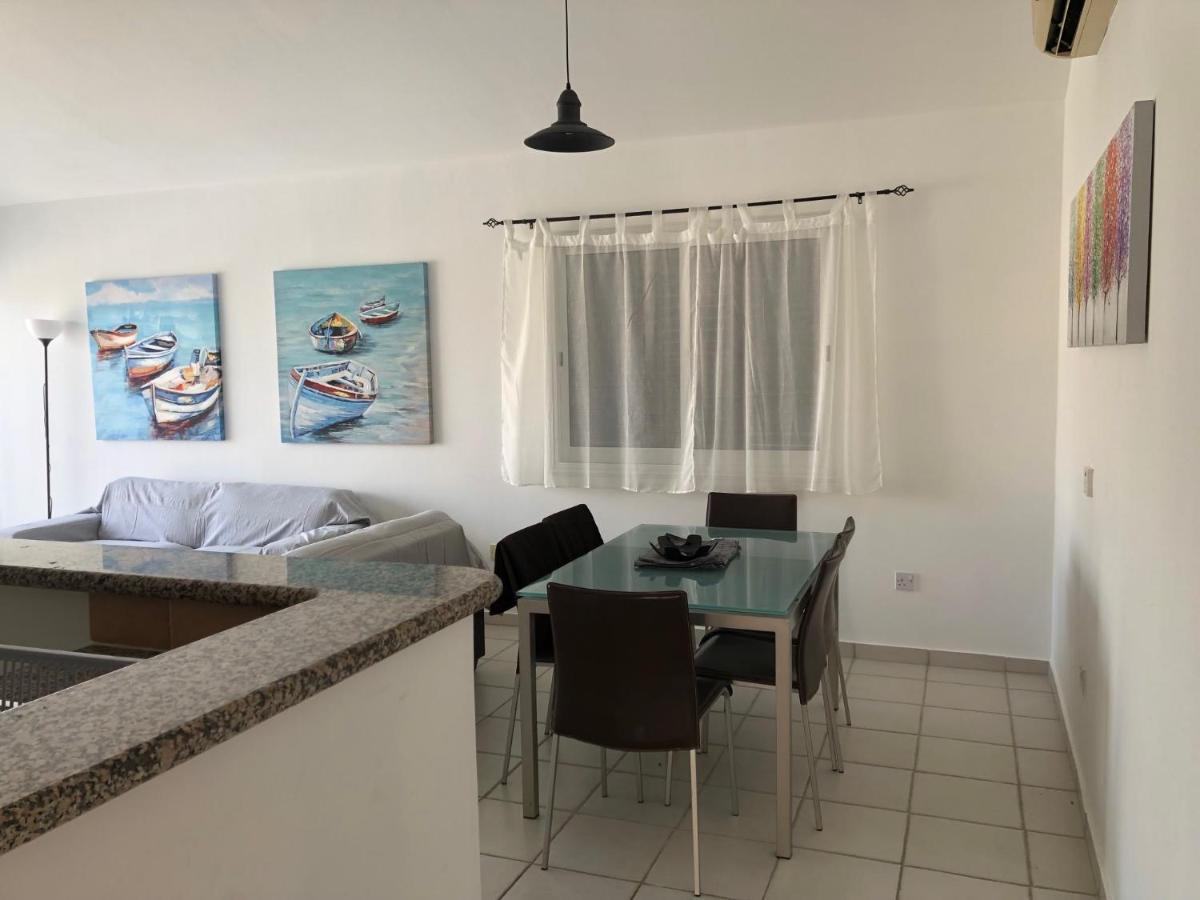 Apartment Bright 2 Bed, Pool Facing In Limnaria Gardens Paphos