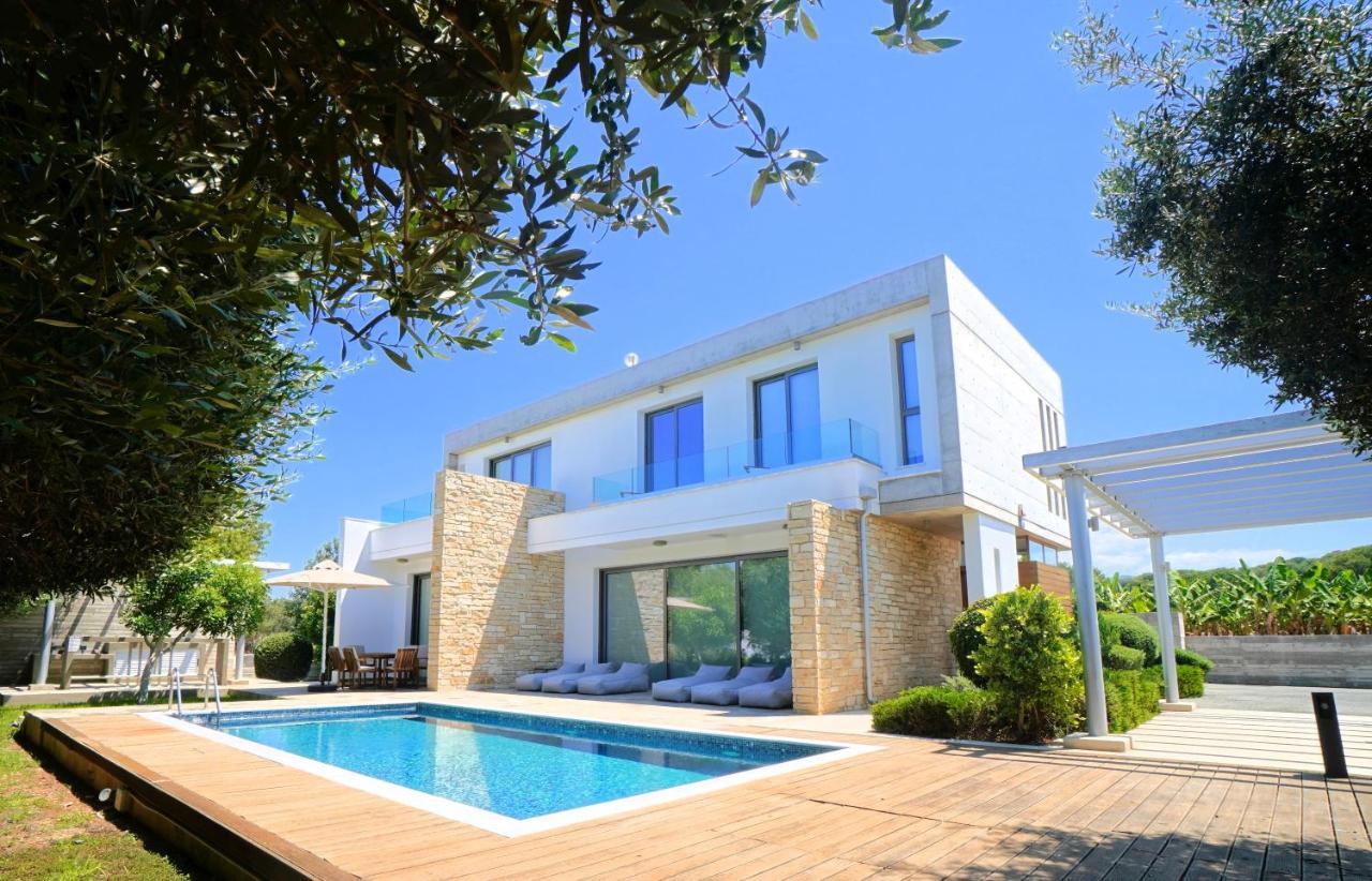 Villa Olive Grove 4 Bedroom *