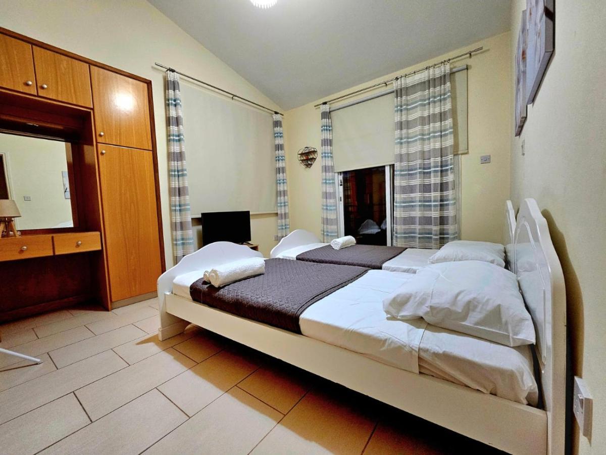 Spacious With Private Pool Villa Paphos