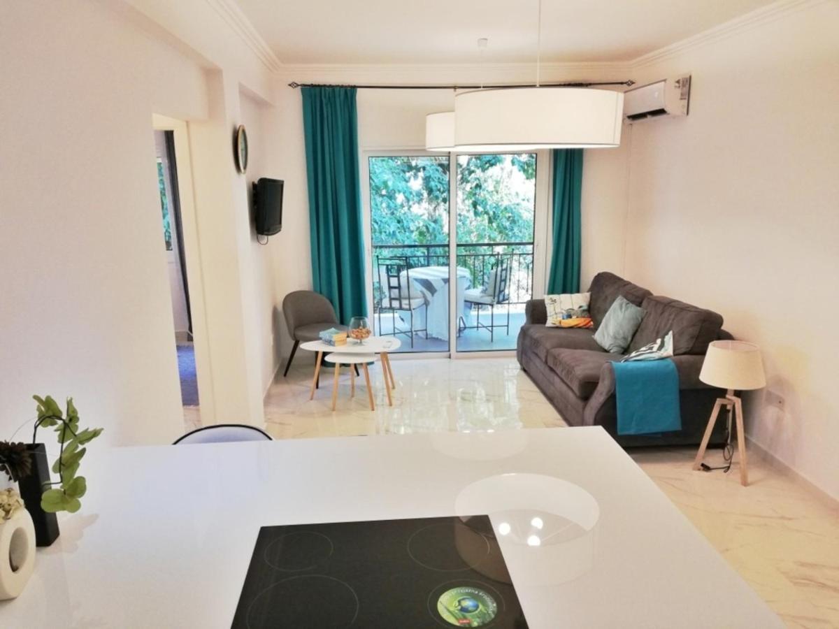 Utopia Apartment *