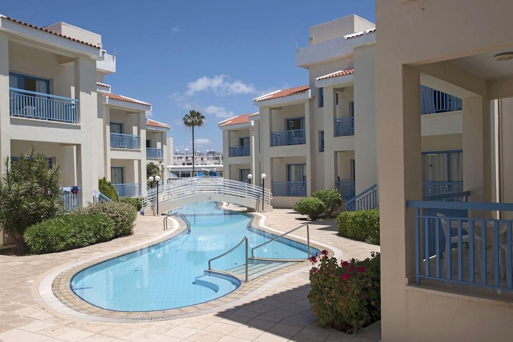 Kissos Hotel 3*