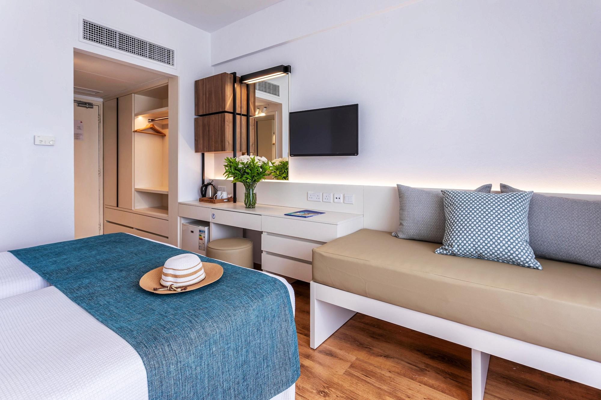 Louis Phaethon Resort