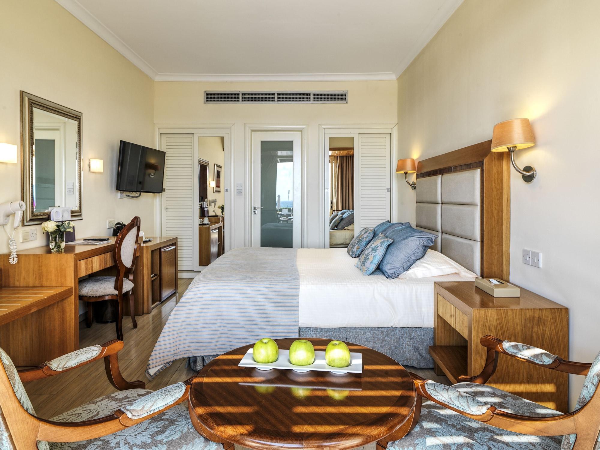 Hotel Alexander The Great Beach