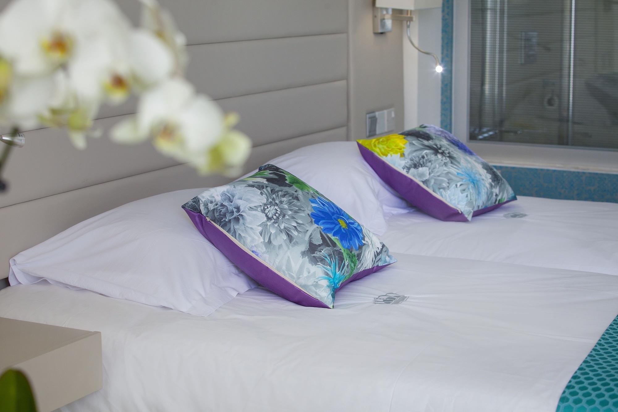 King Evelthon Beach & Resort 5*