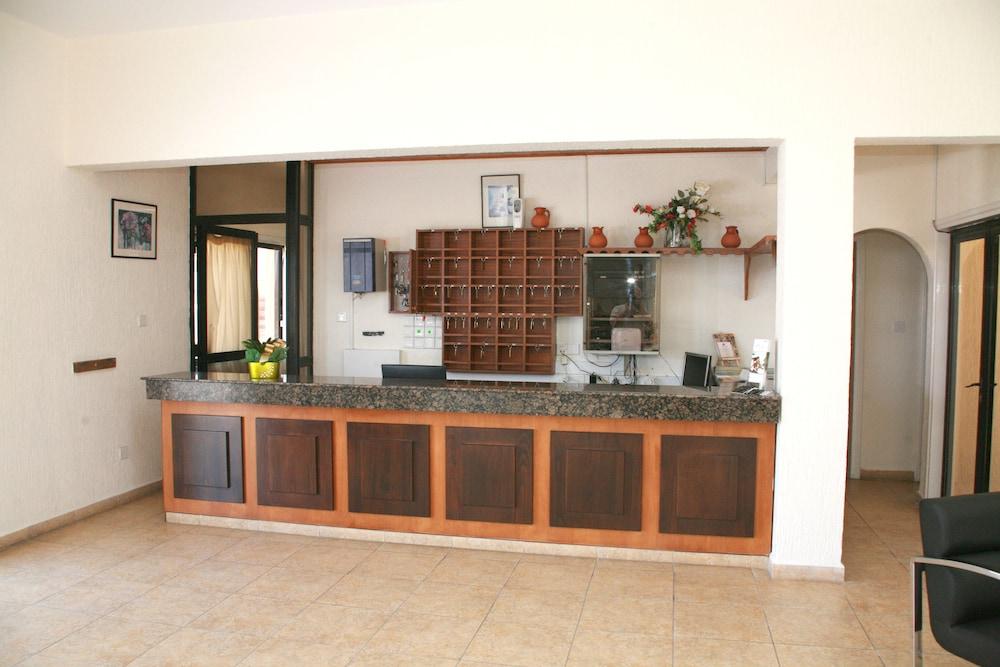 New York Plaza Aparthotel Paphos
