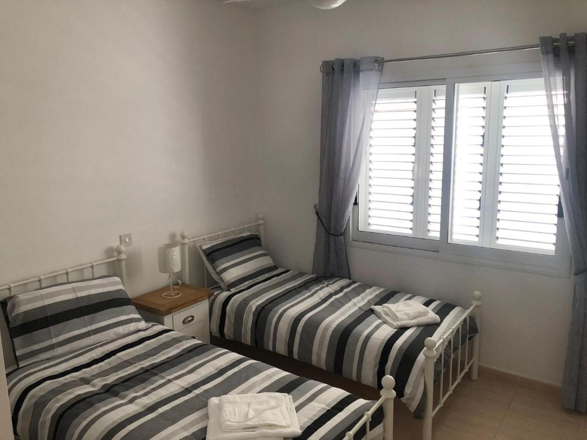 Paros Gardens, Universal Apartment