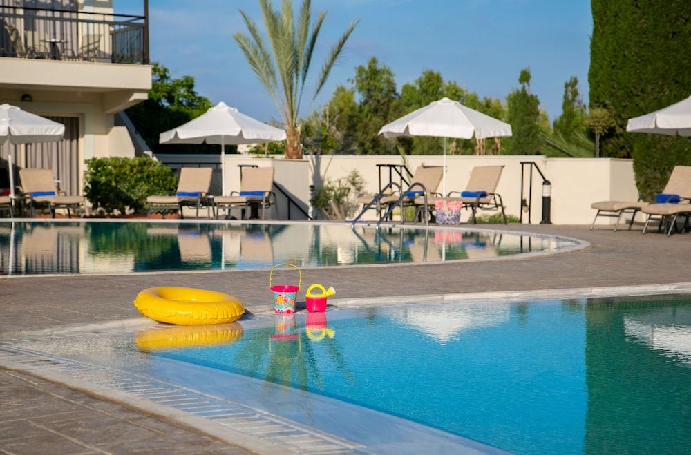 Louis Paphos Breeze 4* Klorakas
