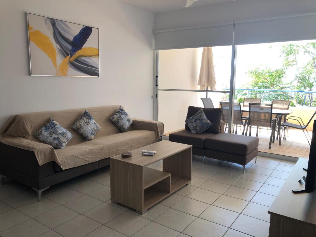 Apartment Kings Palace - Spacious 2-bed With Sea Views And Large Patio