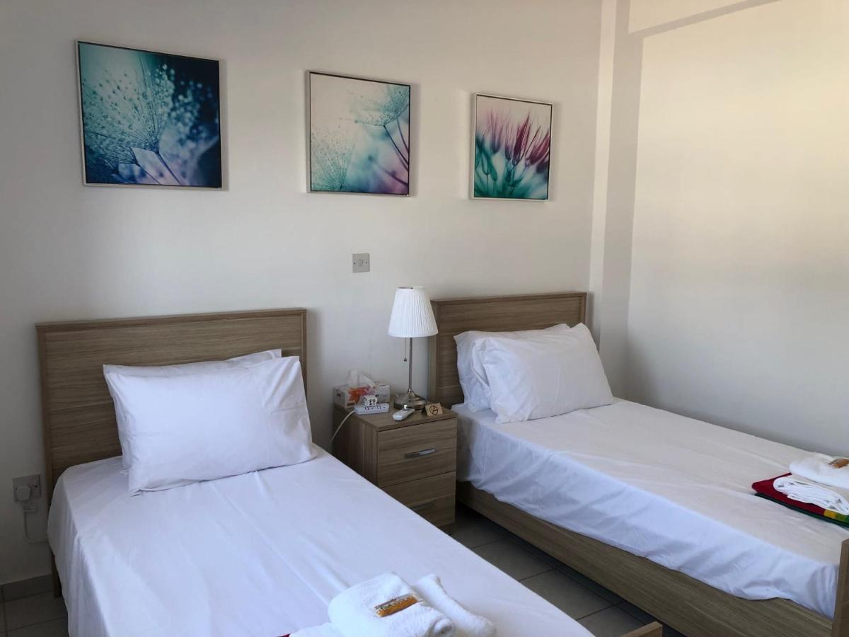 Kings Palace - Spacious 2-bed With Sea Views And Large Patio