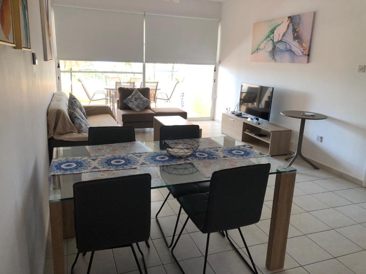 Kings Palace - Spacious 2-bed With Sea Views And Large Patio Apartment Paphos