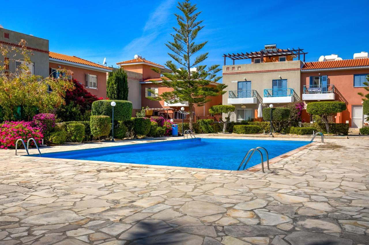 Antonia's Palace Rooftop Jacuzzi Stunning View * Paphos